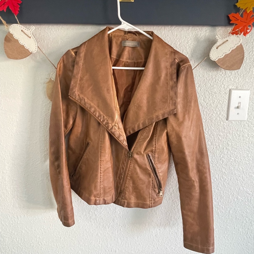 Elegant Tan Leather Jacket for Women